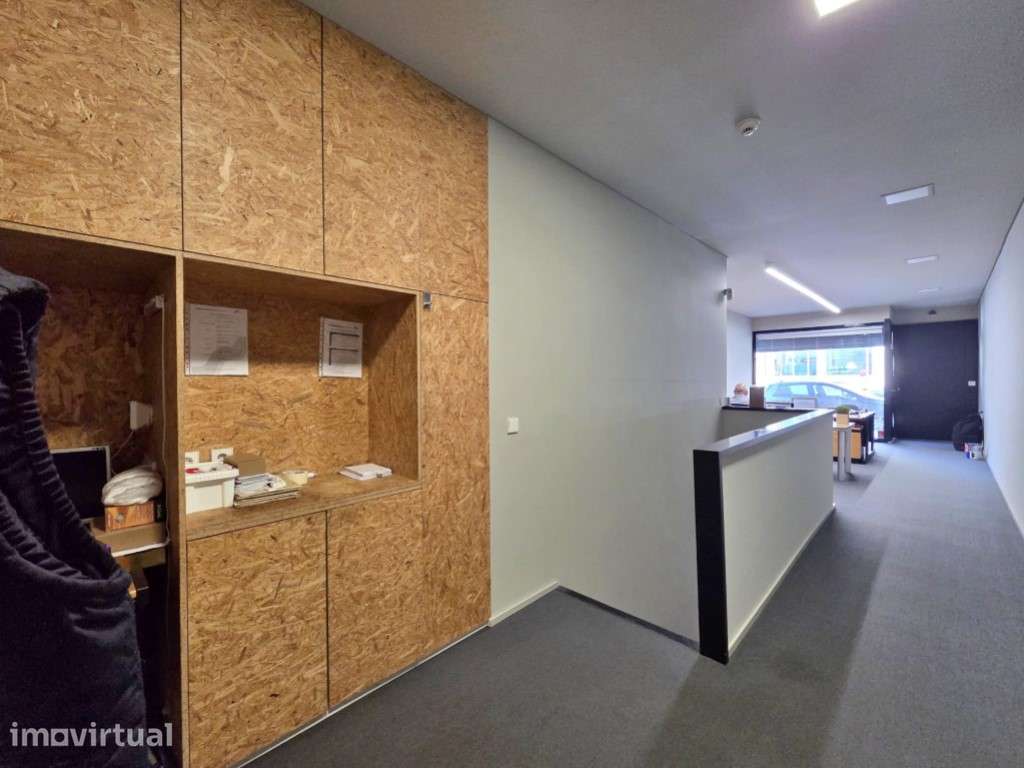 Loja Versátil com Elevado Potencial Comercial - Grande imagem: 4/13