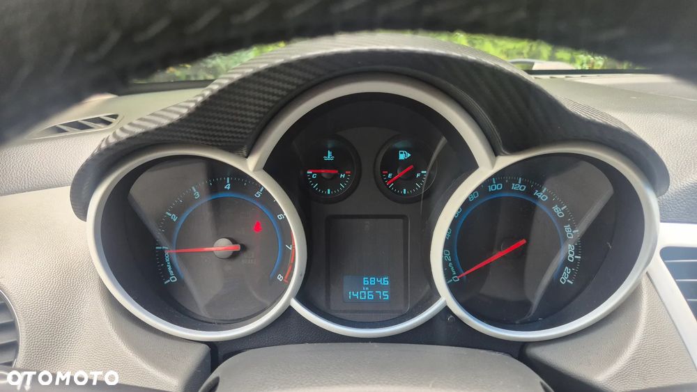 Chevrolet Cruze 1.6 LS - 7