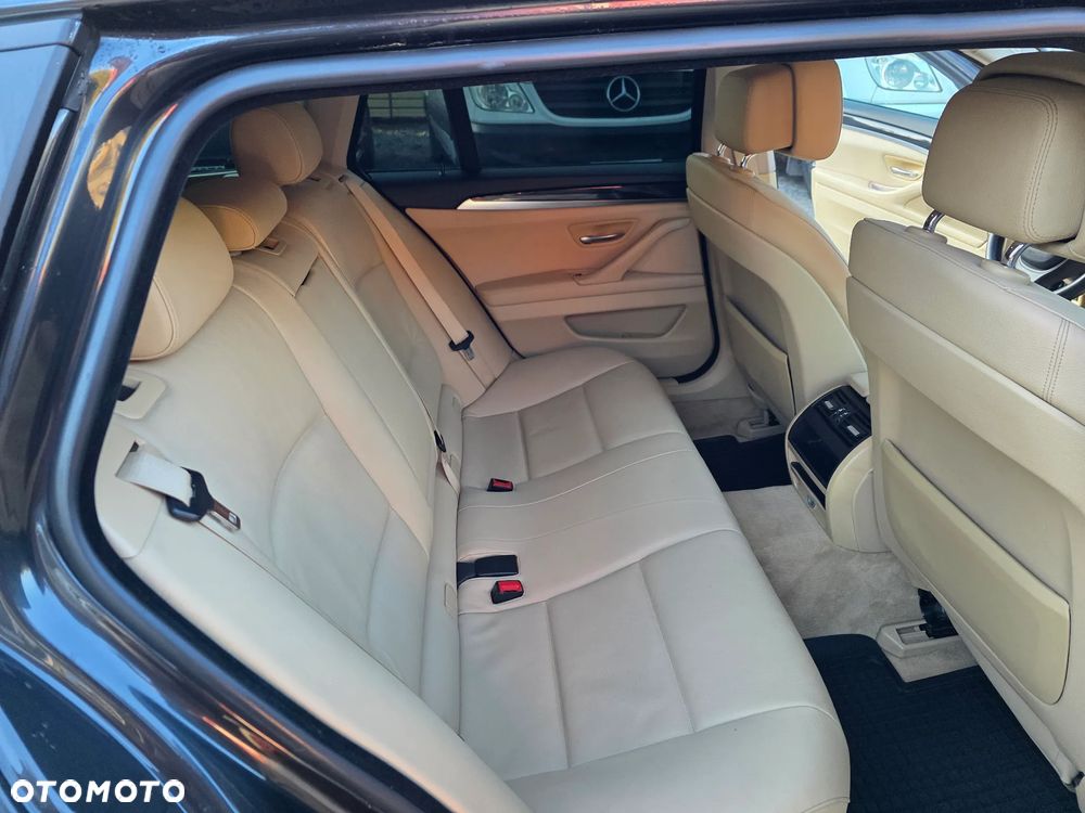 BMW Seria 5 520d Sport-Aut - 22