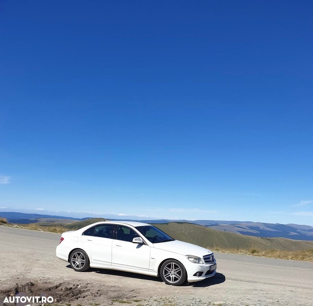 Mercedes-Benz C - 12