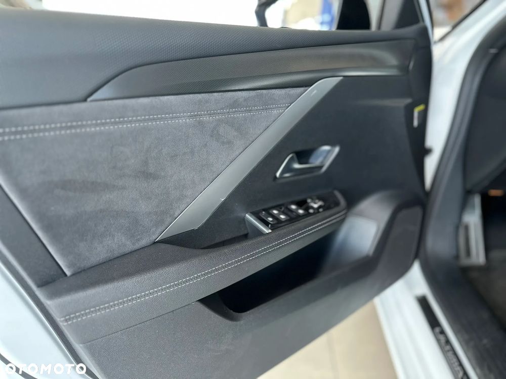 Opel Astra 54kWh GS First Edition - 10