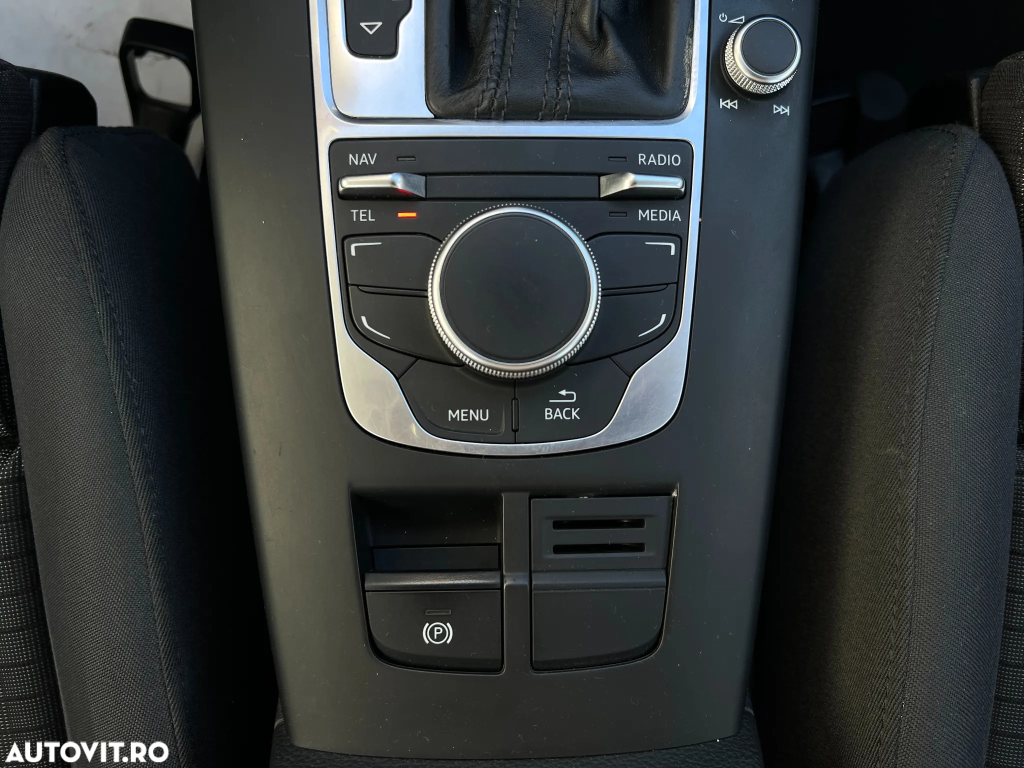 Audi A3 Sportback 1.6 TDI clean Stronic Ambiente - 19