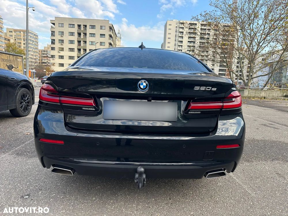 BMW Seria 5 520e Aut. - 9