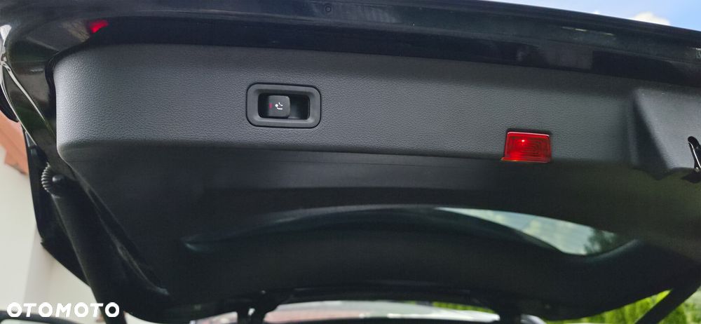 Mercedes-Benz GLS - 24