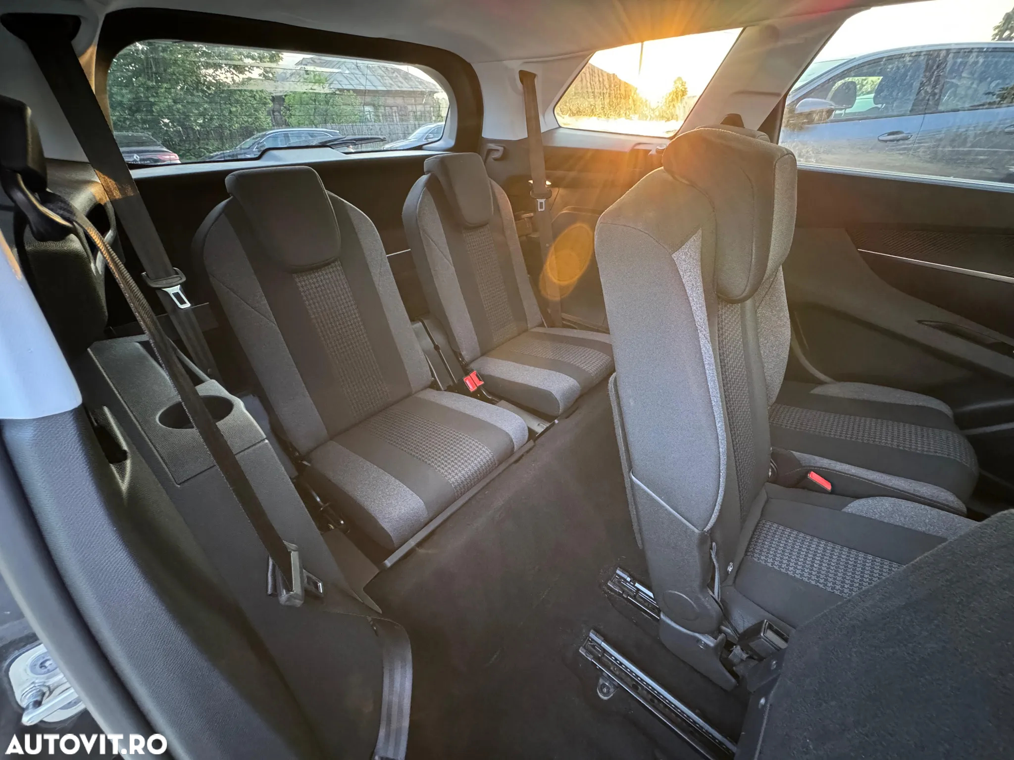 Peugeot 5008 1.5 BlueHDI s&s EAT8 Allure - 11
