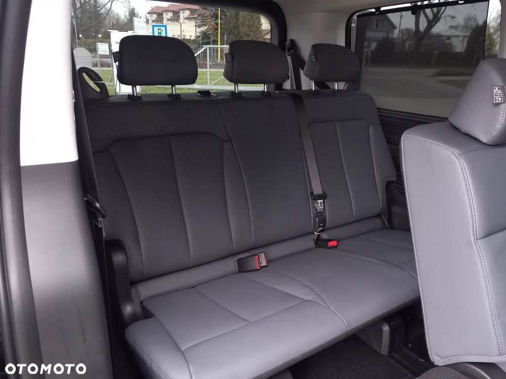 Hyundai Staria 1.6 T-GDI HEV Smart VIP - 16