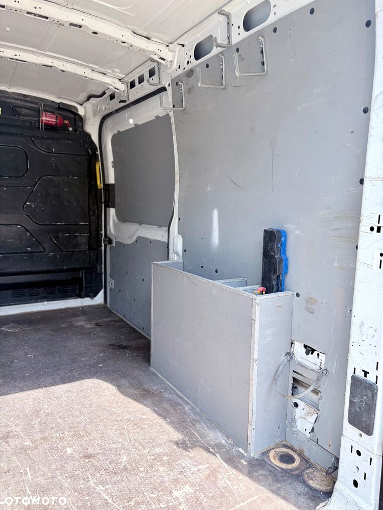 Ford Transit - 17