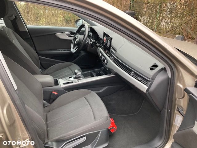 Audi A4 Limousine - 6