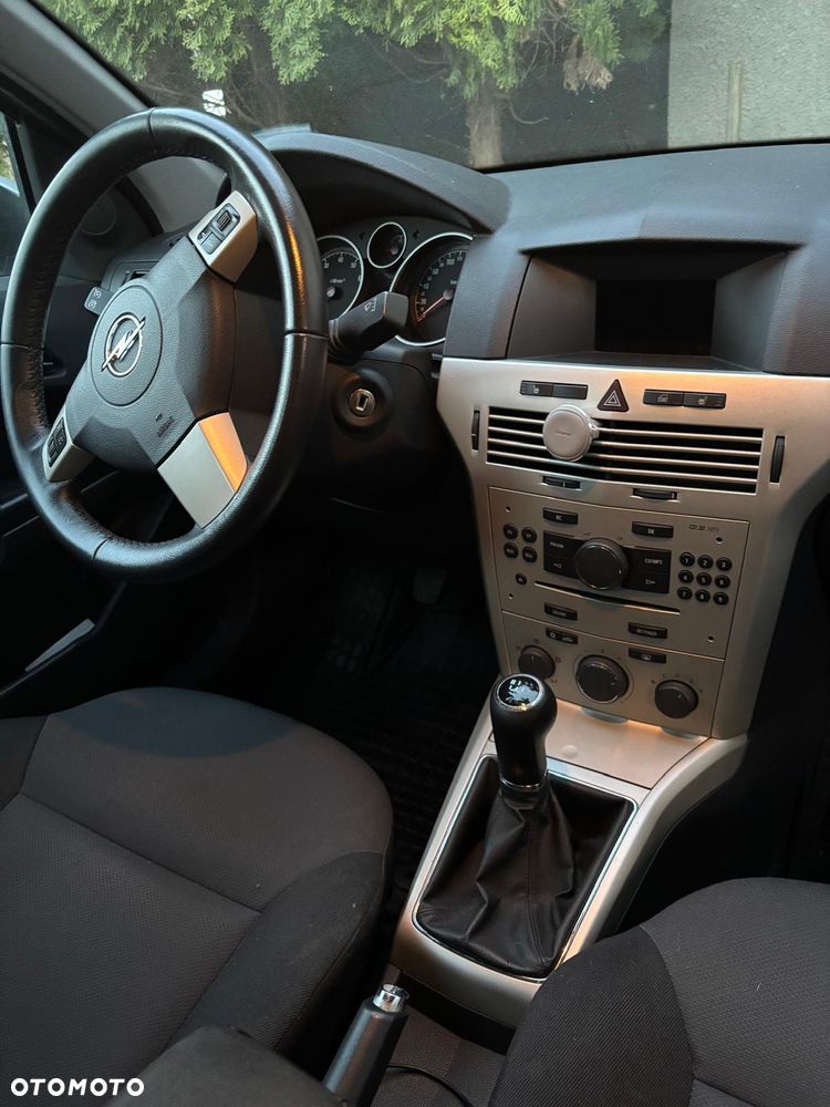 Opel Astra 1.6 Enjoy - 9