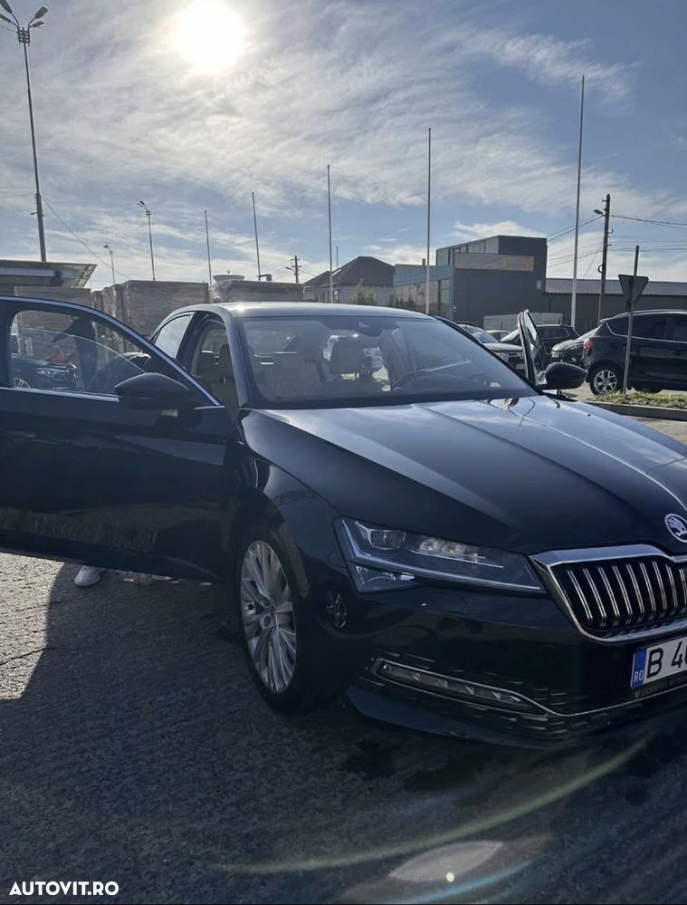 Skoda Superb 2.0 TDI DSG Laurin & Klement - 2
