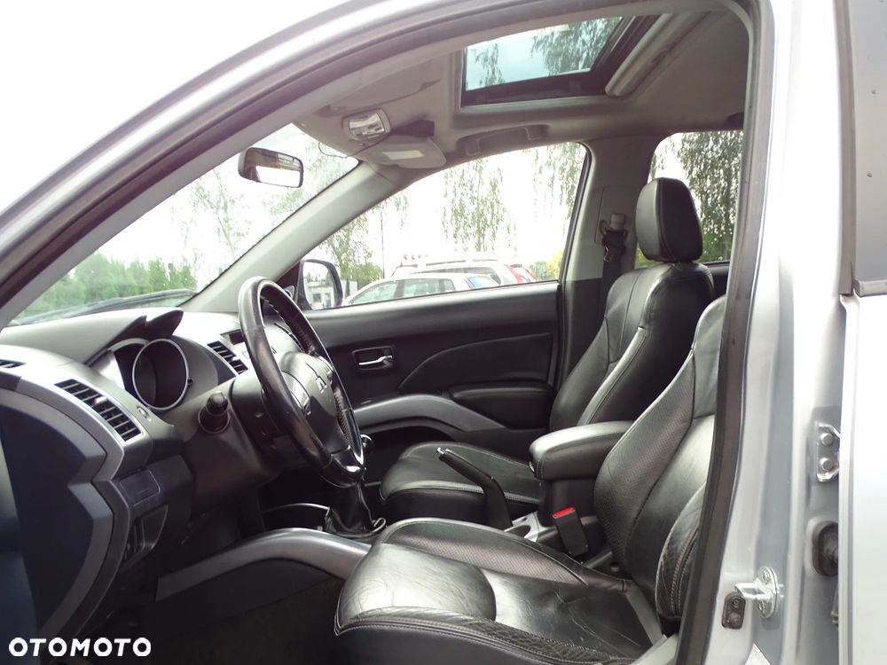 Mitsubishi Outlander - 20