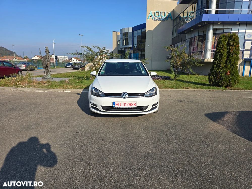 Volkswagen Golf - 2