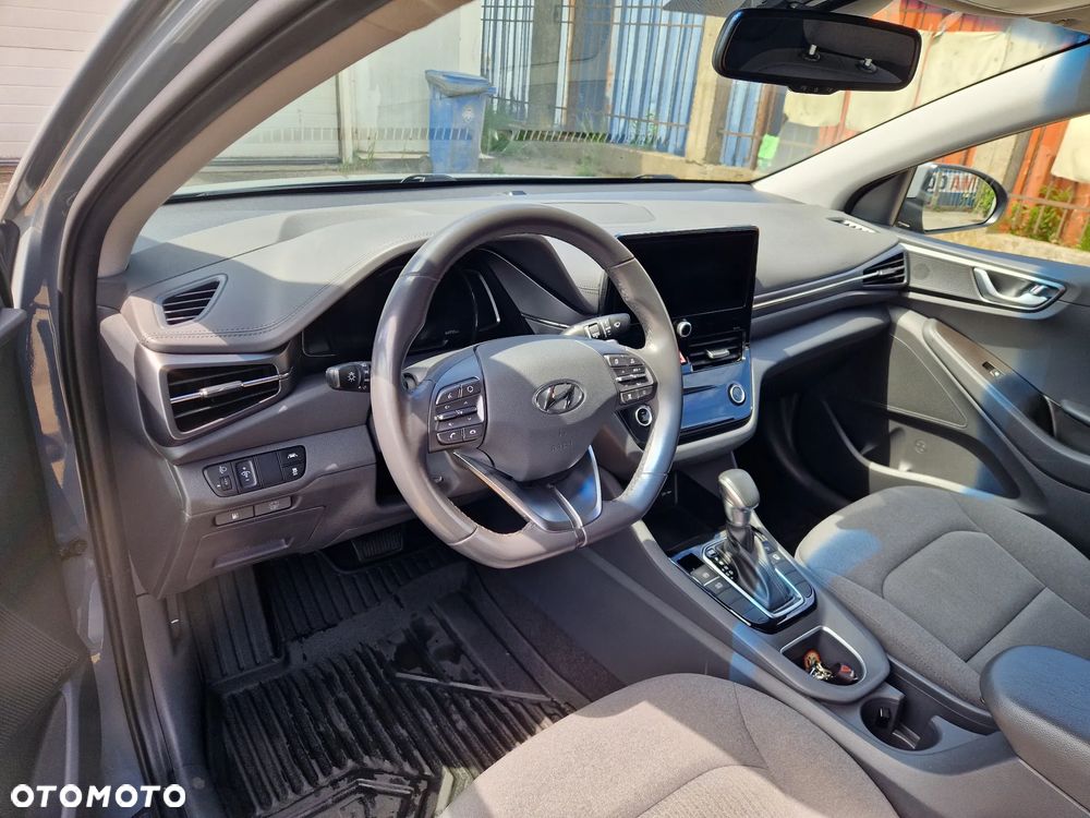 Hyundai IONIQ Hybrid Premium - 10