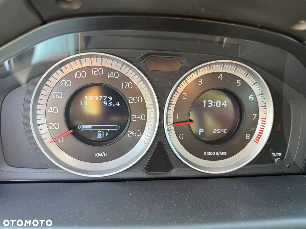 Volvo V70 2.0T Powershift Momentum - 22