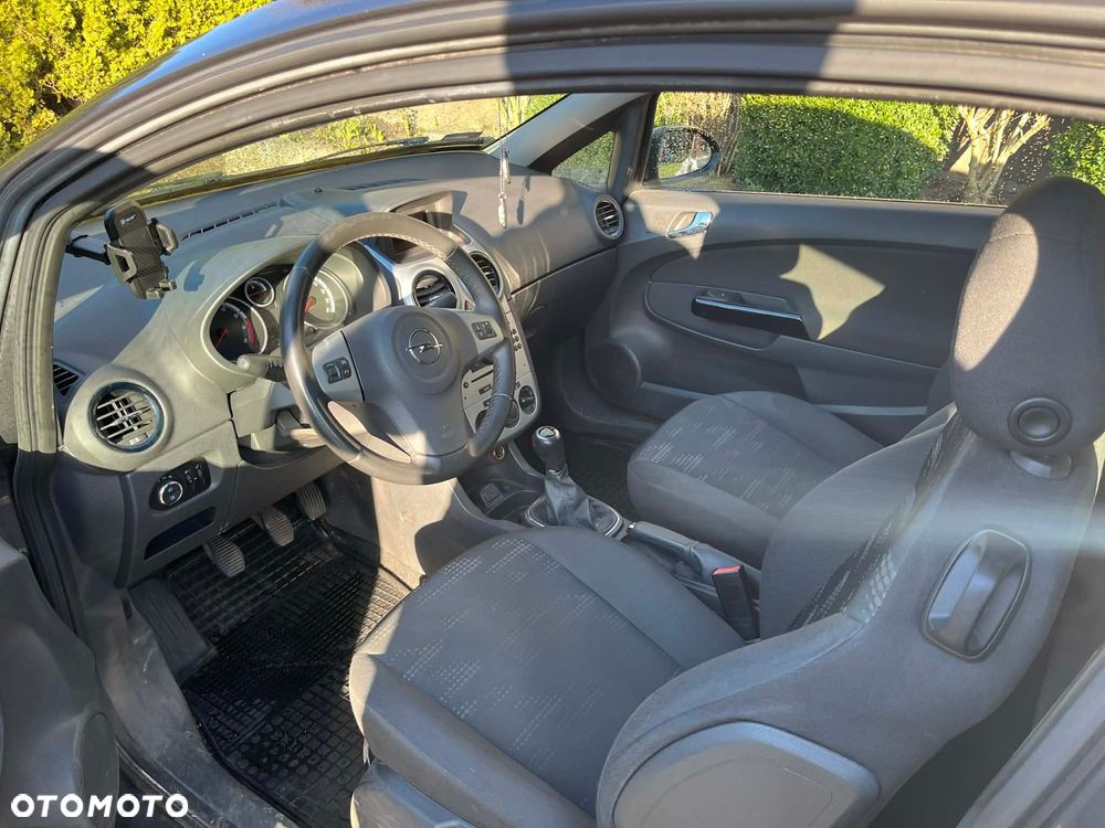 Opel Corsa - 17
