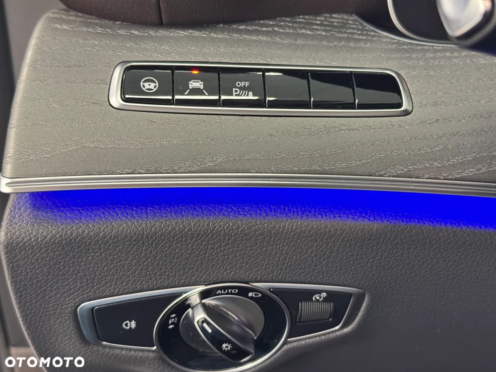 Mercedes-Benz CLS - 19