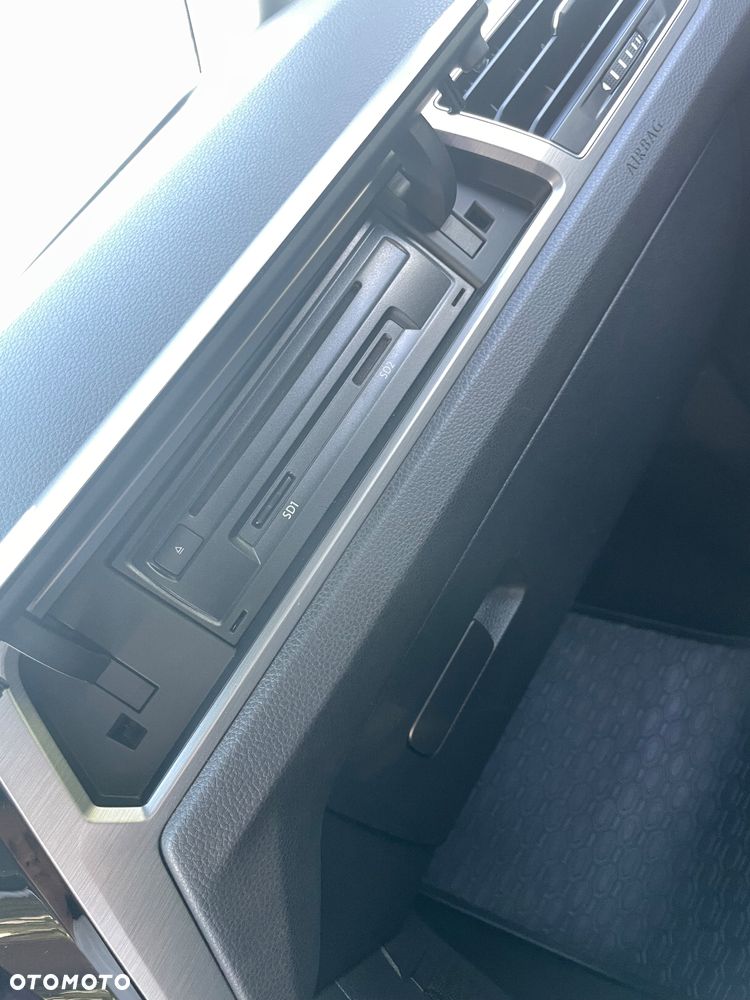 Volkswagen Touran 1.5 TSI EVO Comfortline DSG - 24