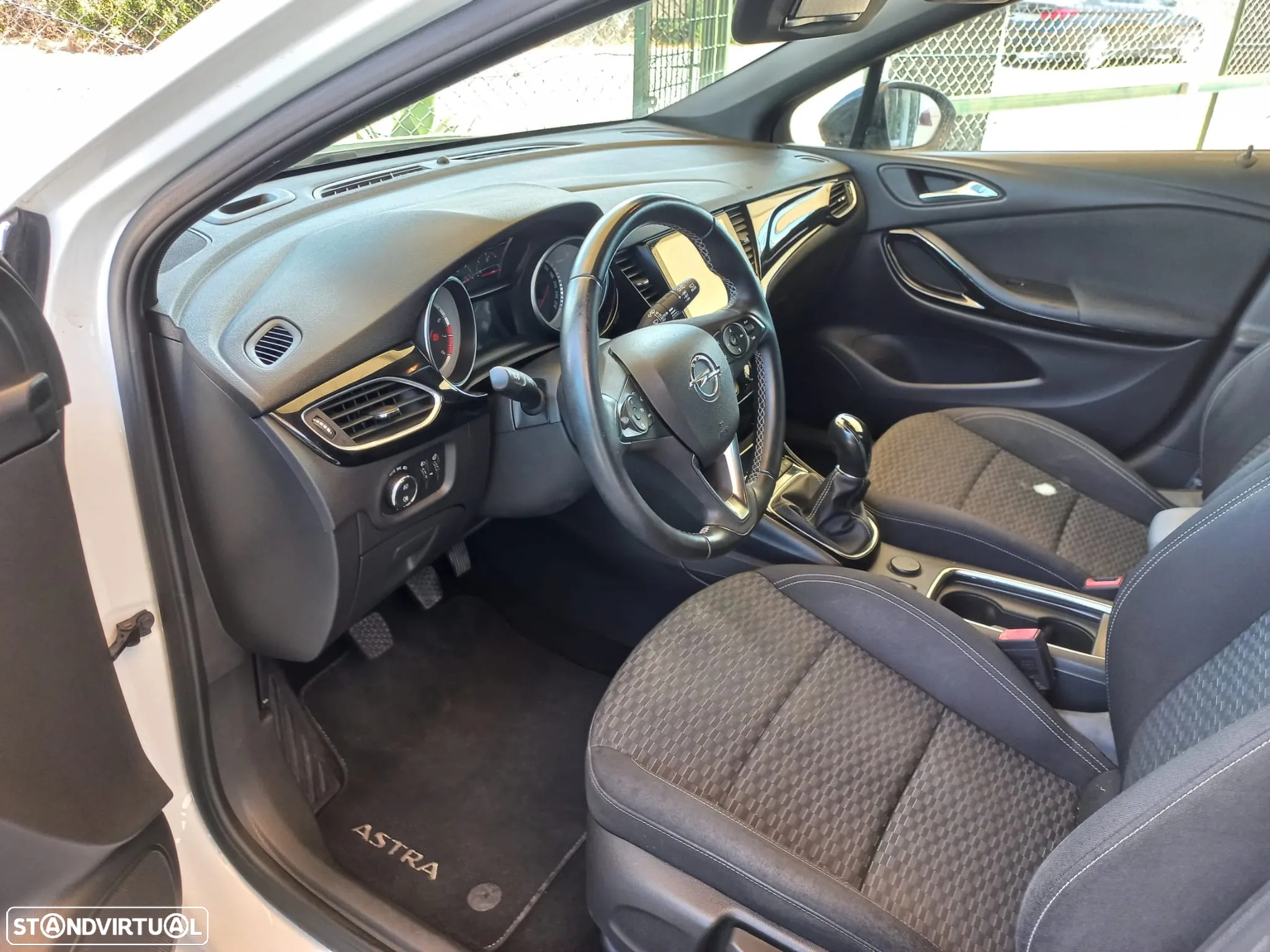 Opel Astra 1.0 Dynamic Sport S/S - 16