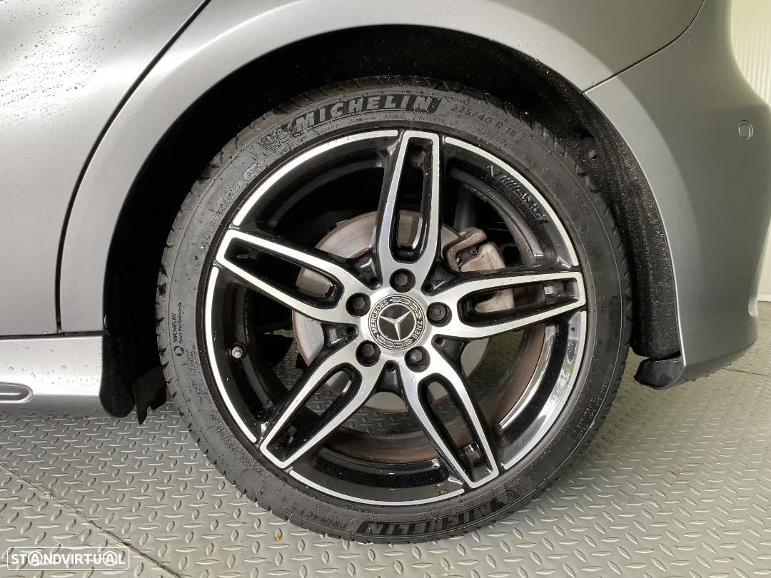 Mercedes-Benz A 220 d AMG Line Aut. - 4
