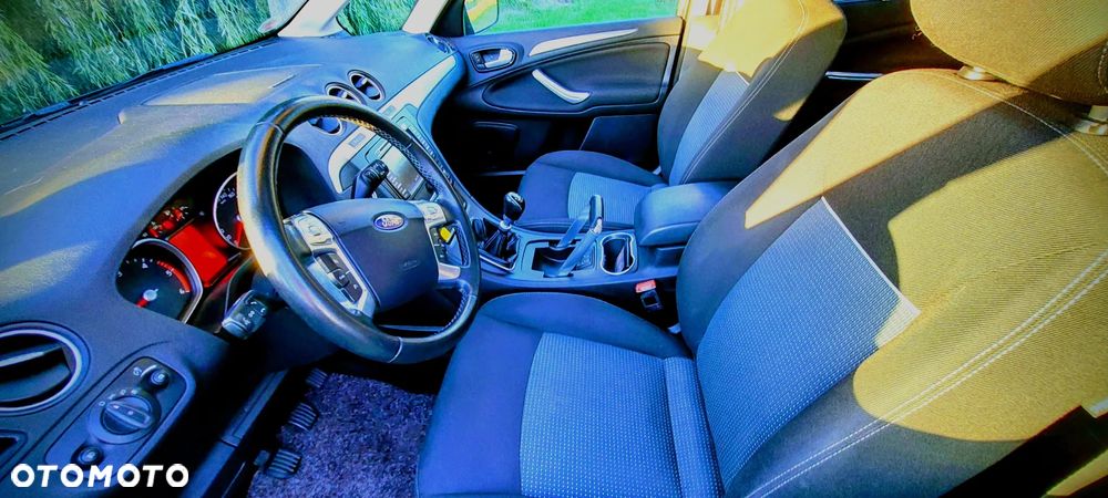Ford Galaxy 2.0 TDCi Titanium - 19