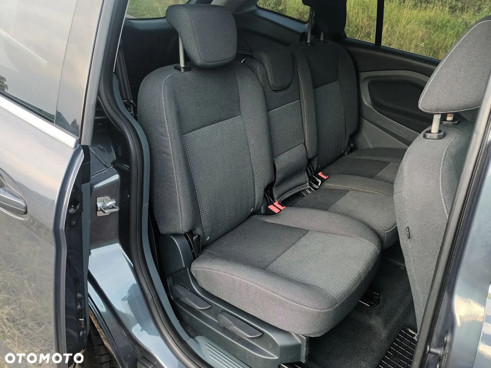 Ford Grand C-MAX - 29