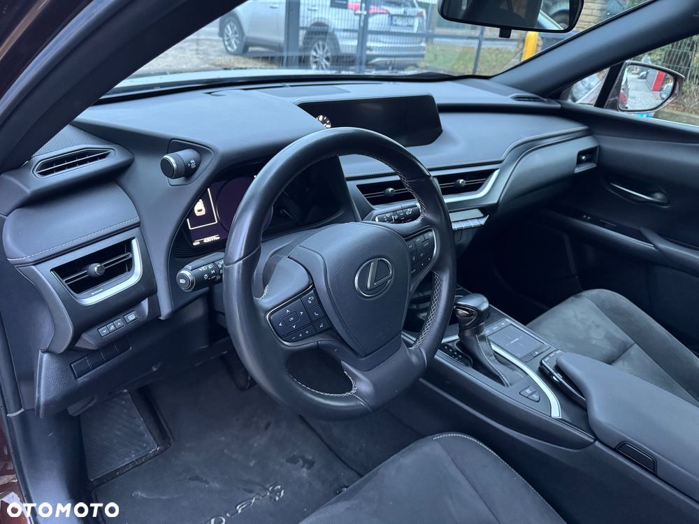 Lexus UX 250h Elegance 2WD - 11