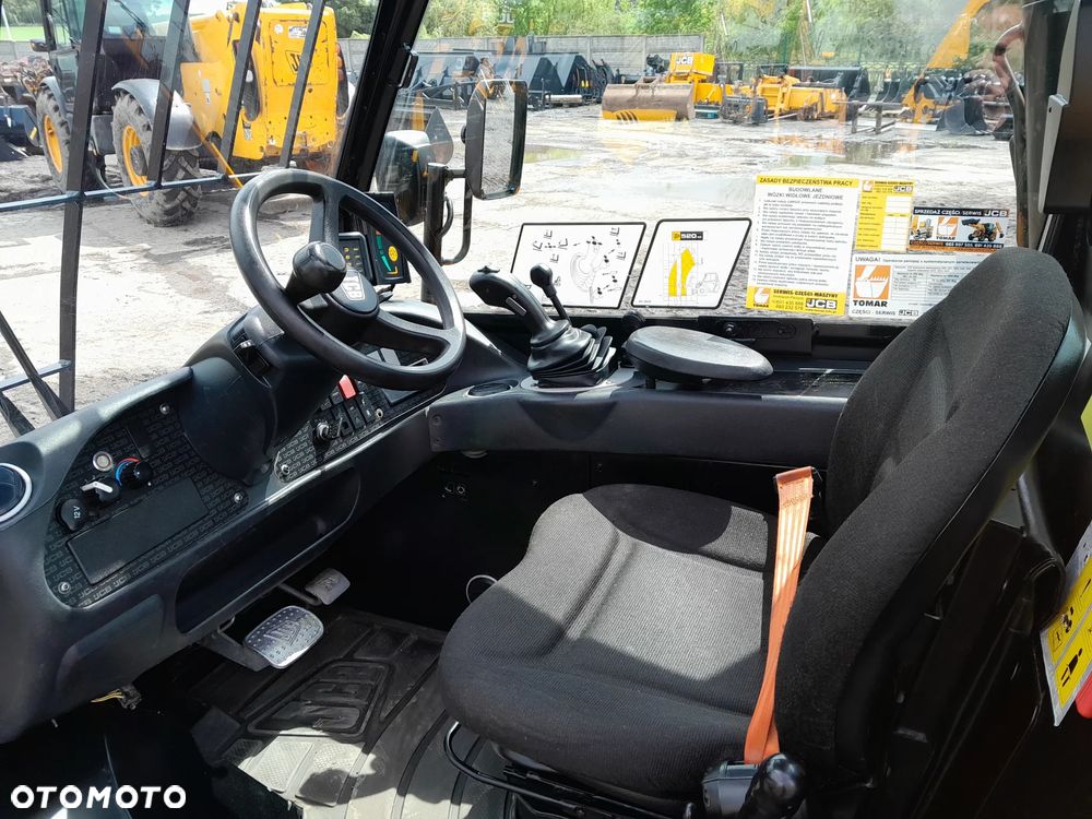 JCB 520-40 - 22