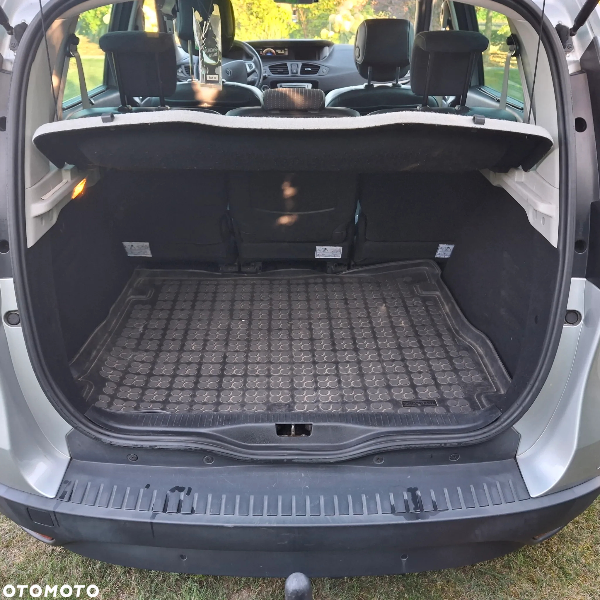 Renault Scenic 1.6 dCi Bose - 8