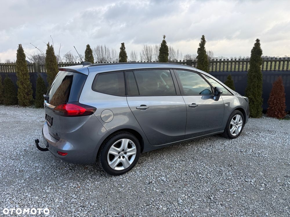 Opel Zafira - 10