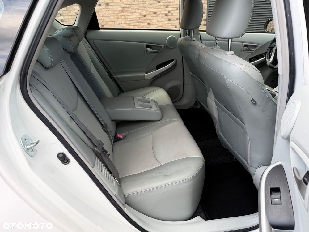 Toyota Prius 1.8 HSD Premium - 20