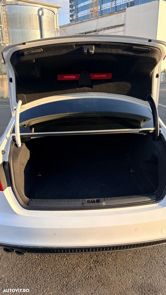 Audi A4 Limuzina 2.0 TDI - 16