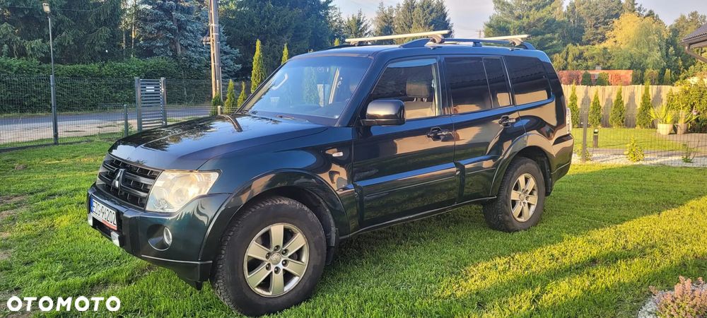 Mitsubishi Pajero - 23