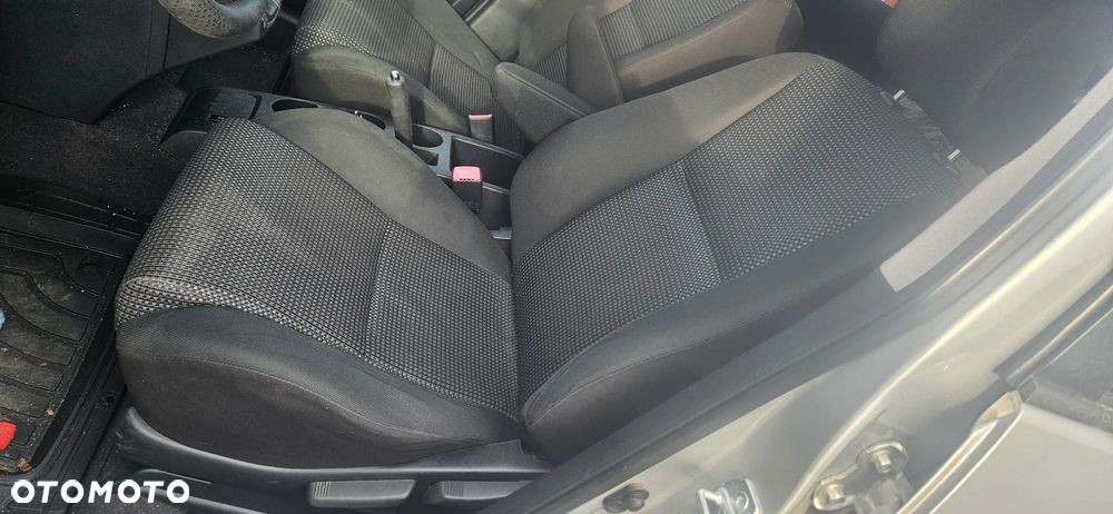 Toyota Corolla Verso II 2,2 D-CAT 130kW 170KM 2008r kolor 1C0 2ADFHV - 5