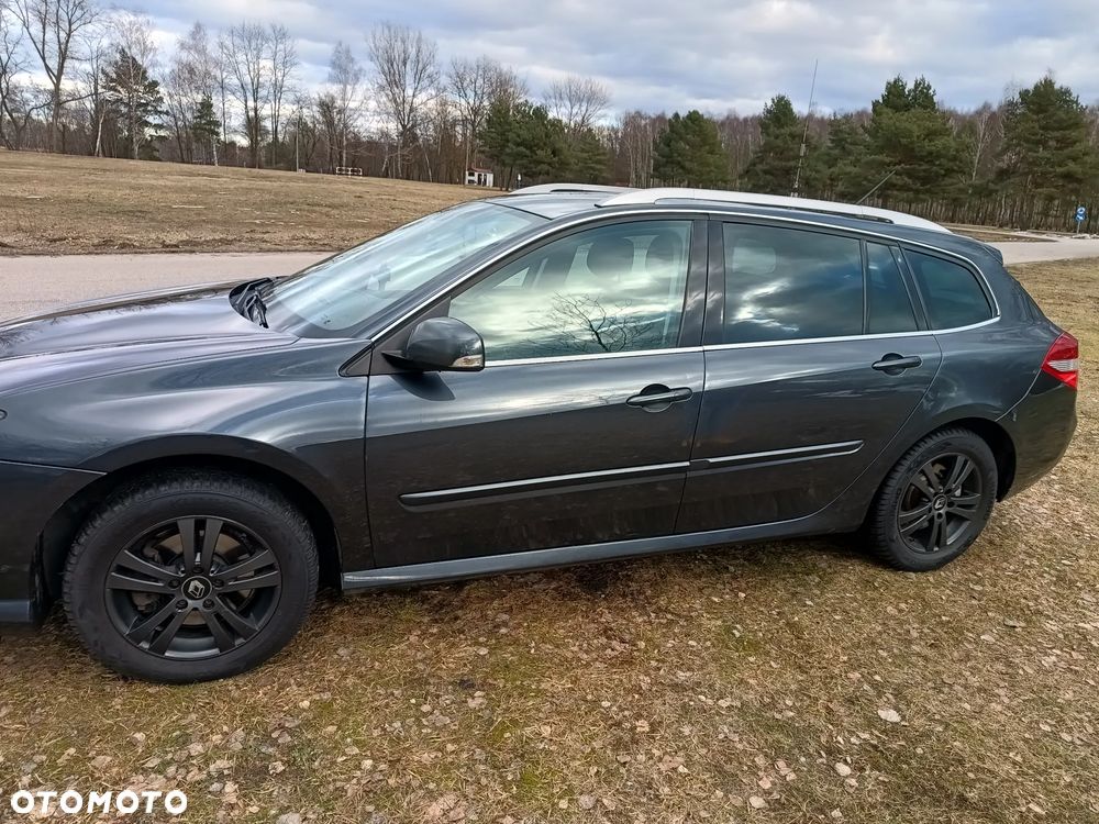 Renault Laguna - 1