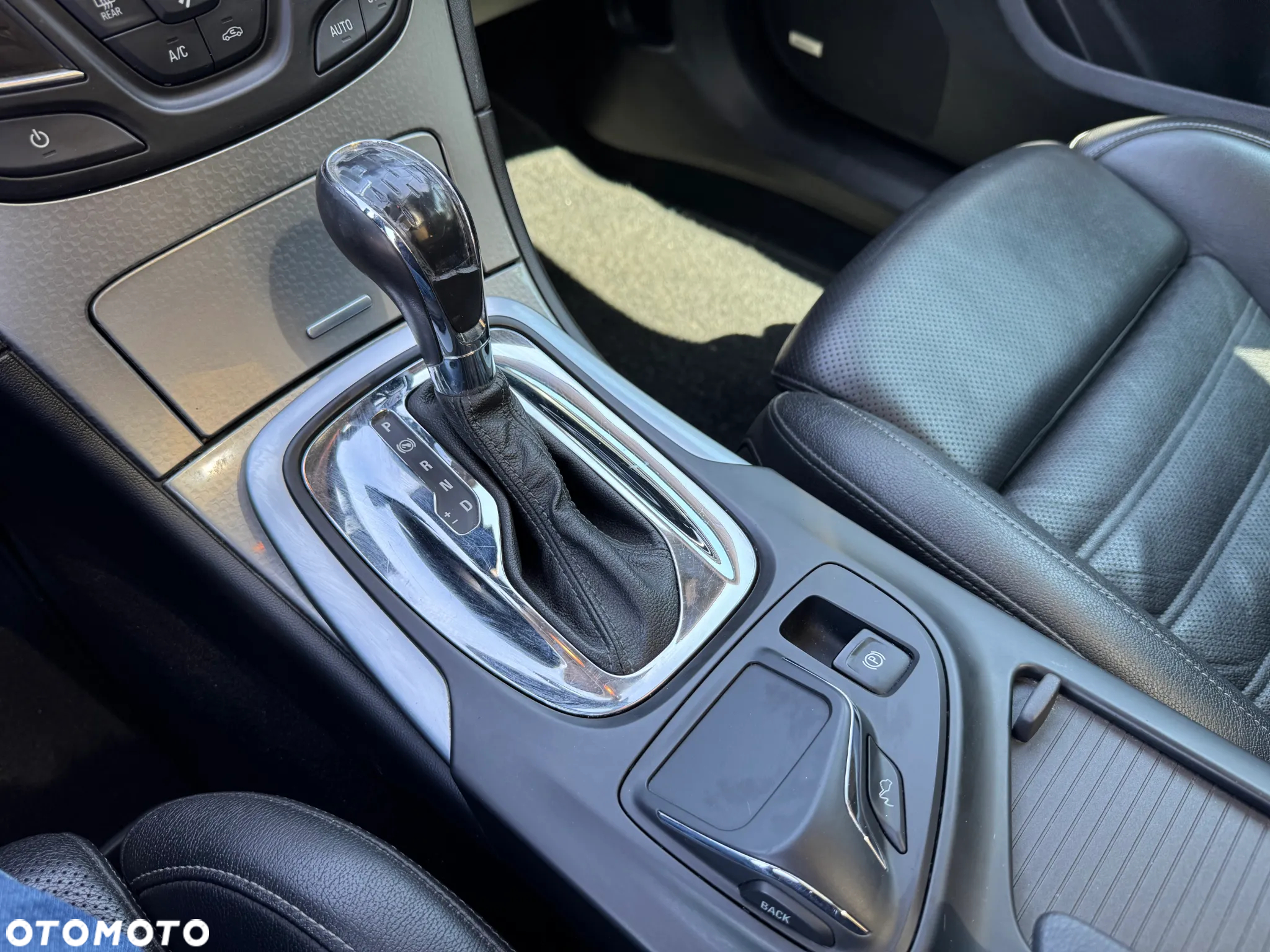 Opel Insignia 2.0 CDTI Executive - 25
