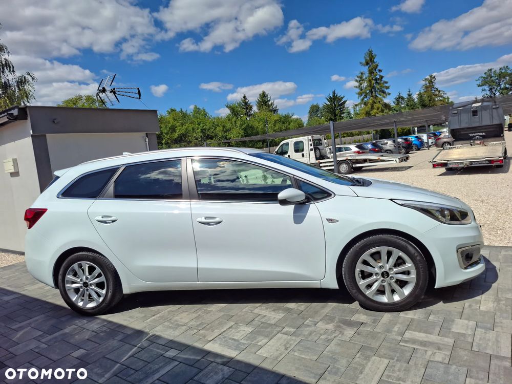 Kia Ceed 1.4 CVVT ISG Dream Team Edition - 11