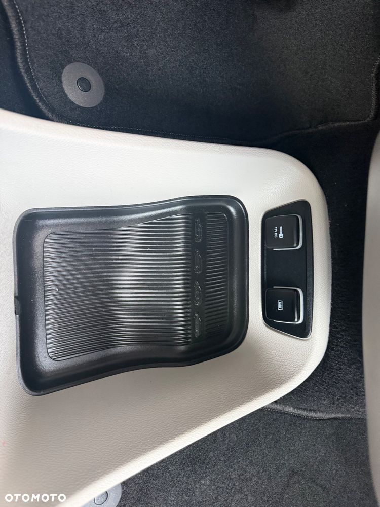Chrysler Pacifica - 21