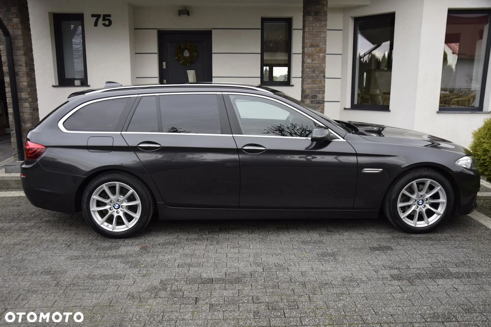BMW Seria 5 520d xDrive - 13