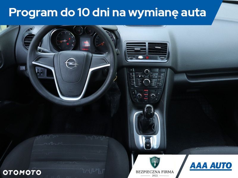 Opel Meriva - 9