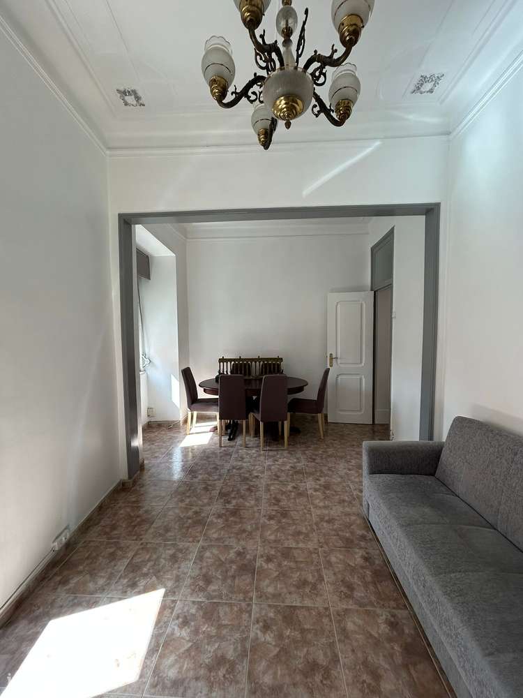 T2 com História e Charme em Campolide — Remodelado - Grande imagem: 2/22