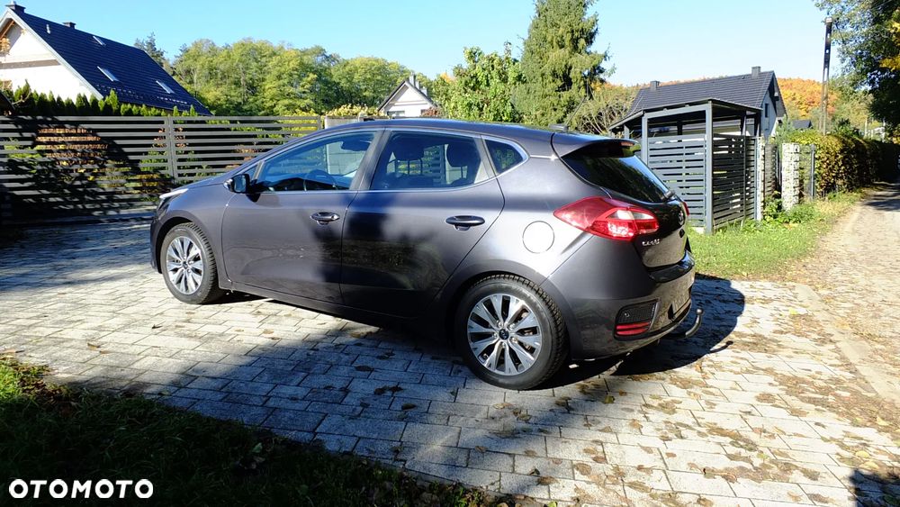 Kia Ceed - 9