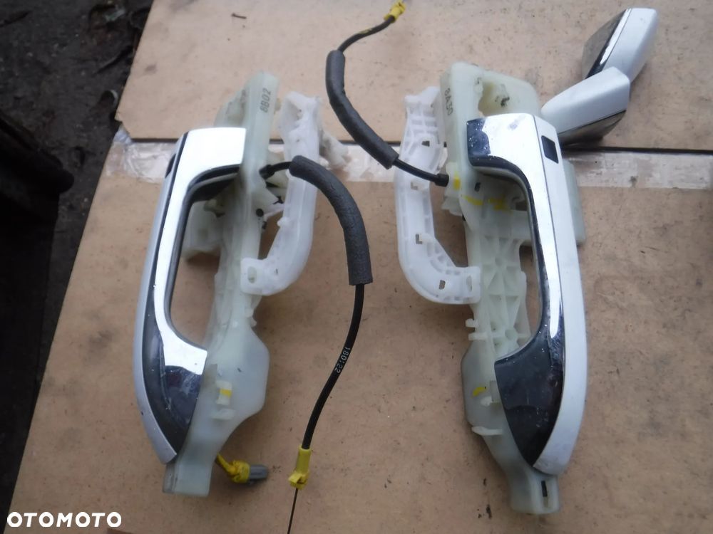 Kia Sportage IV klamka prawa  mocowanie przod keyless go - 1