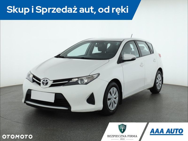Toyota Auris - 2