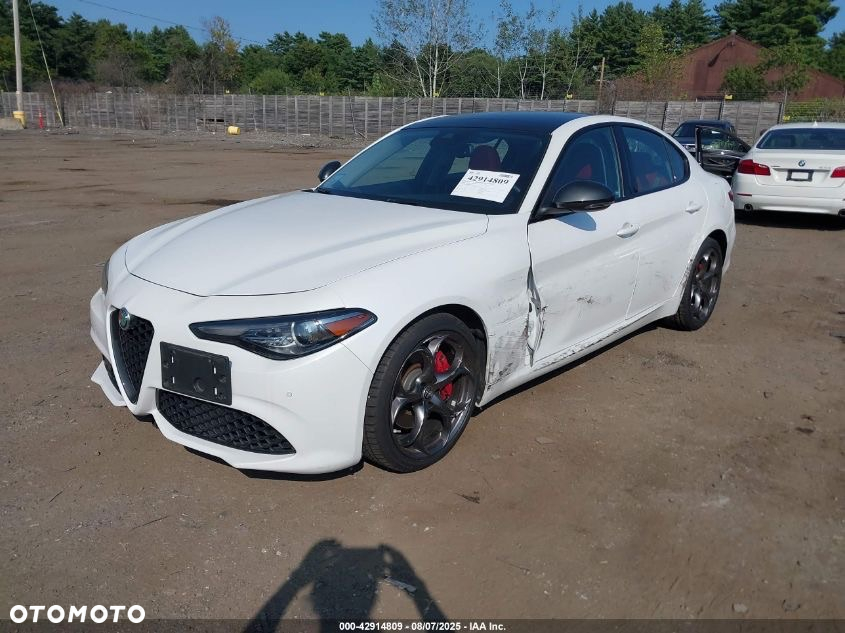 Alfa Romeo Giulia - 4
