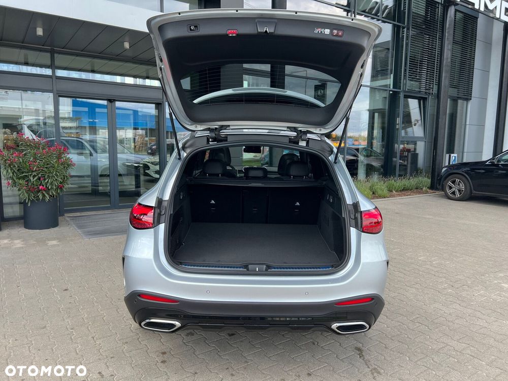 Mercedes-Benz GLC - 21