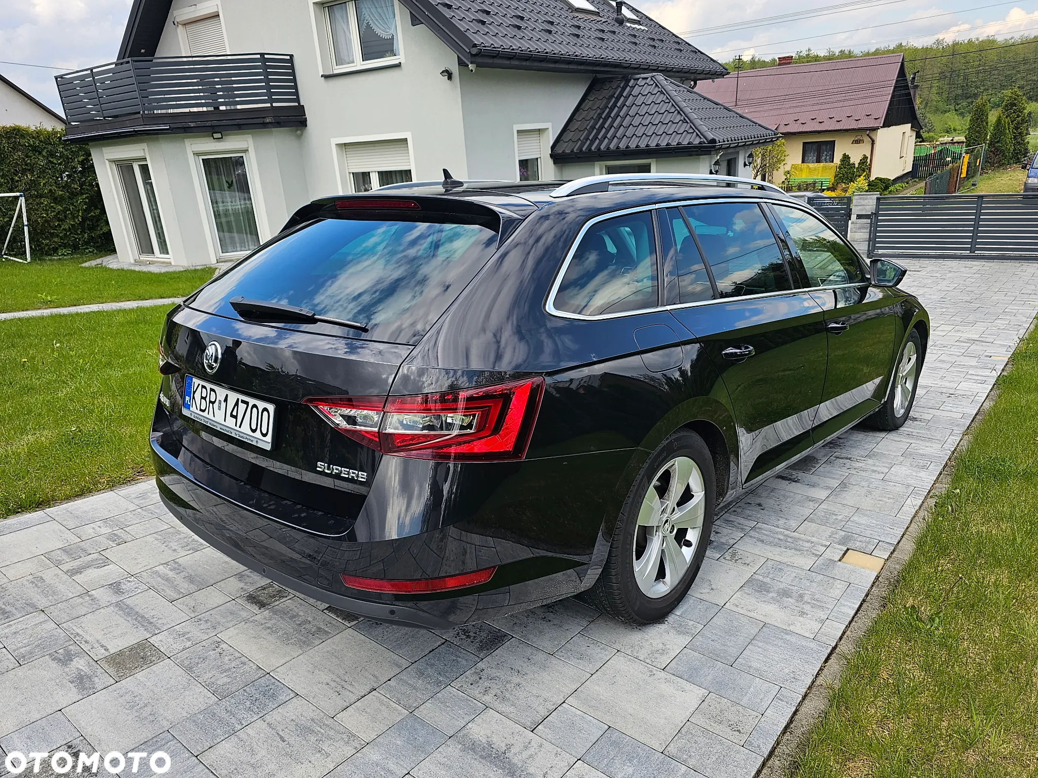 Skoda Superb 2.0 TDI Premium Edition - 6
