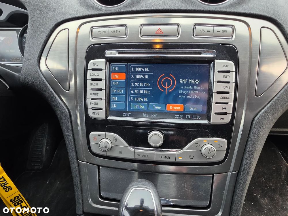 Ford Mondeo 2.3 Ghia - 28