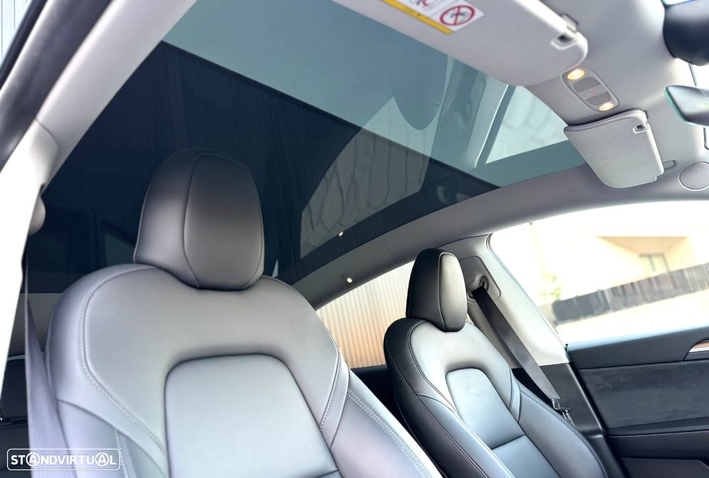 Tesla Model Y Long Range Dual Motor AWD - 20