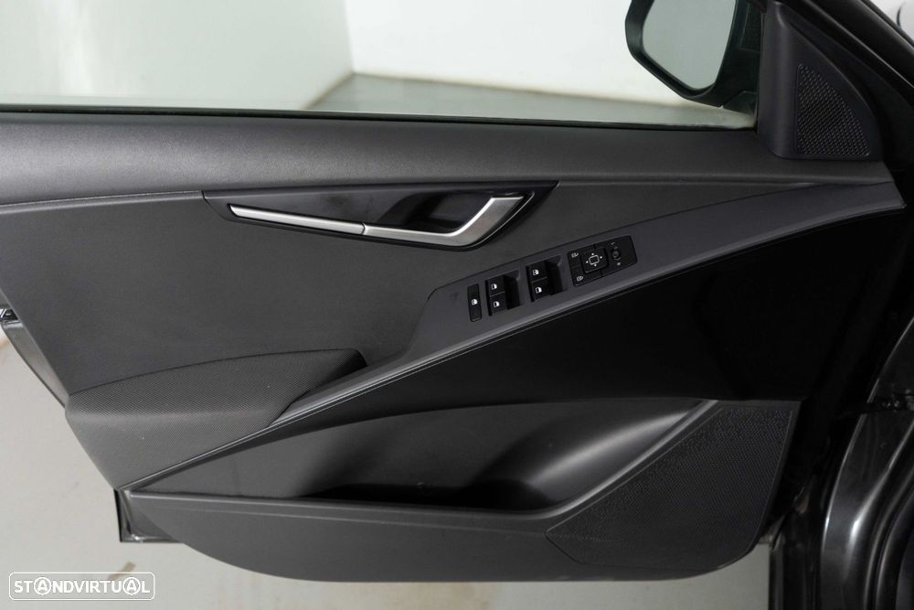 Kia Niro EV 64kWh Drive - 20