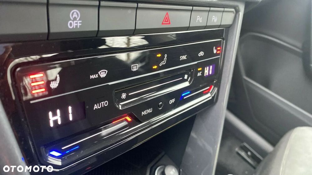 Volkswagen T-Roc 1.5 TSI Style DSG - 27